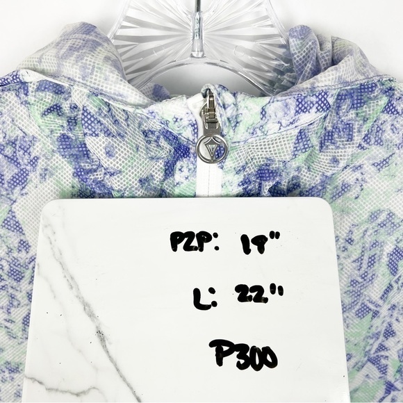 IVIVVA girls jacket size medium rain jacket hooded zip up printed - Picture 11 of 11